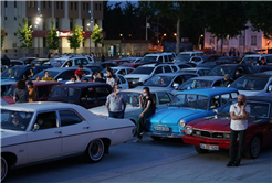 Arabalı sinema etkinliğine yoğun ilgi