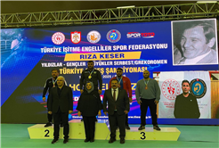 Büyükşehir güreşçileri Sivas’ta şampiyon oldu