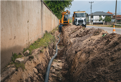 Hendek Uzunçarşı'da suyun basınç sorunu çözüldü