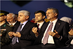 “Milletimiz uğruna can verilen vatanı darbecilere teslim etmedi, hiçbir zaman etmeyecek”
