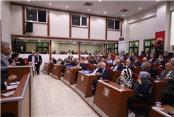 Büyükşehir Meclisi’nde tarihi karar: 153 kırmızı dolmuş taksiye dönüşüyor