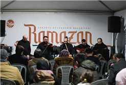 Ramazan Sokağı’nda kulakların pasını silen tasavvuf gecesi