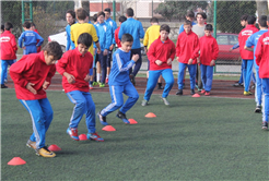 Büyükşehir Futbol Okulu’na yoğun ilgi