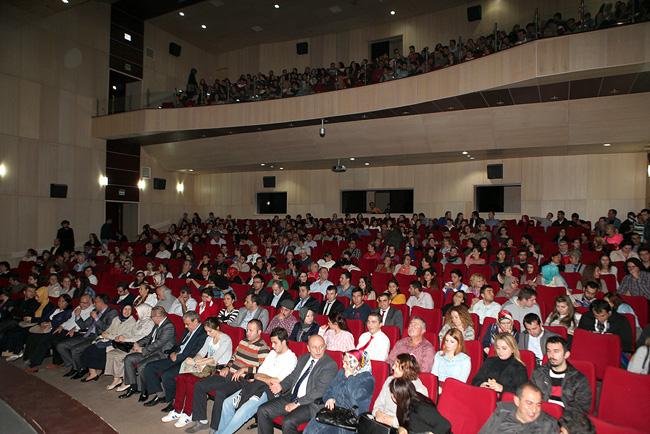 AFA'da Bit Yeniği Oynandı