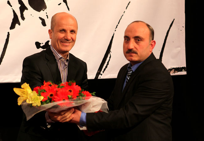Ahmet Tabakoğlu Bir Okuldur 
