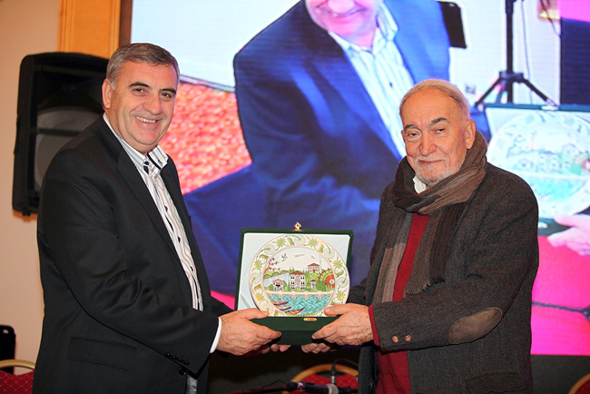 İslam Medeniyeti İman, Tarih ve Sanatın Estetiğidir