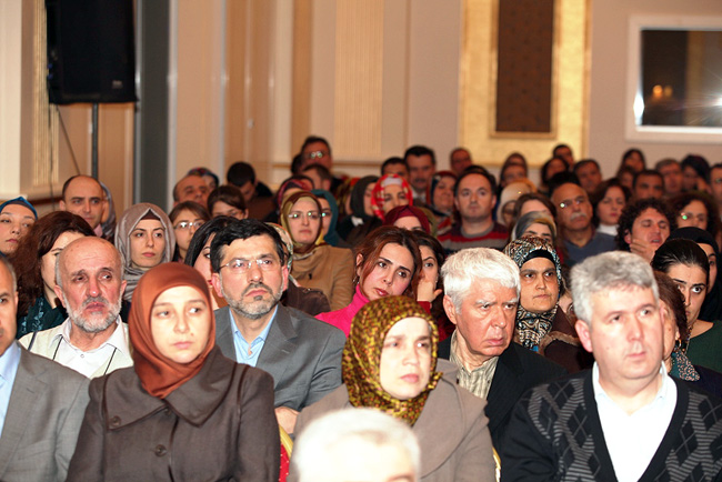 İslam Medeniyeti İman, Tarih ve Sanatın Estetiğidir