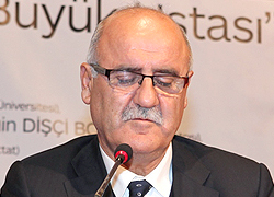 Hattat Kalemini Asla Bırakmamalı