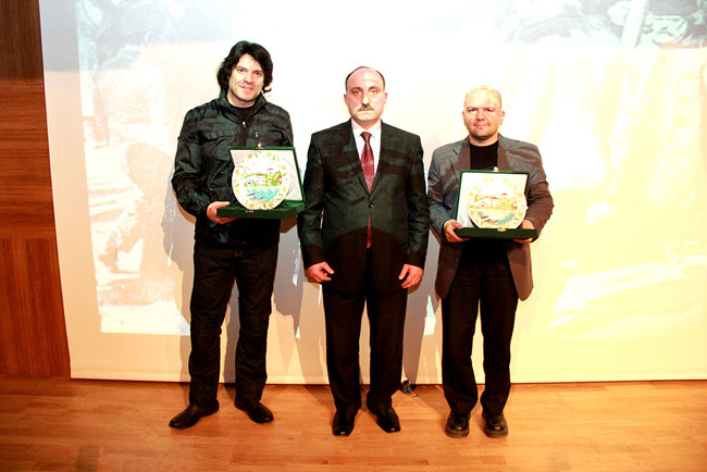 Kahramanlık Destanını Dinlediler