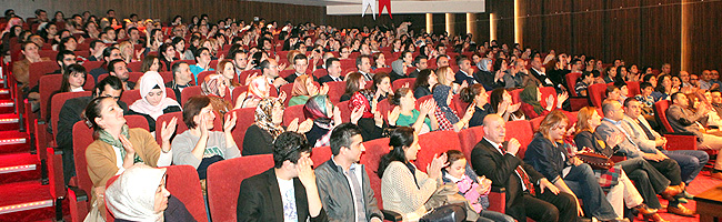 Yeni Türkü Büyüledi