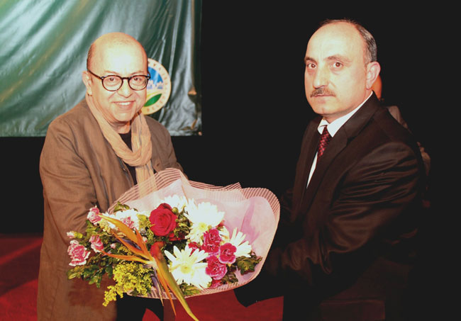 İnce Hüzünlerin Yazarına Saygı Gecesi