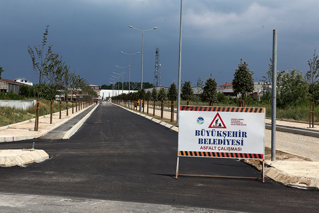 Erbakan Bulvarı'nda Asfalt Başladı