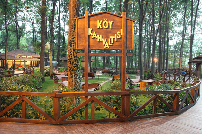 Köy Kahvaltısı Orman Park'ta