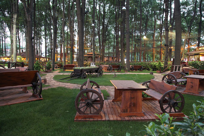 Köy Kahvaltısı Orman Park'ta