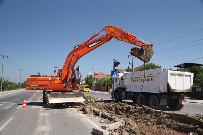 Zirai Aletler'de Kavşak Yapılıyor