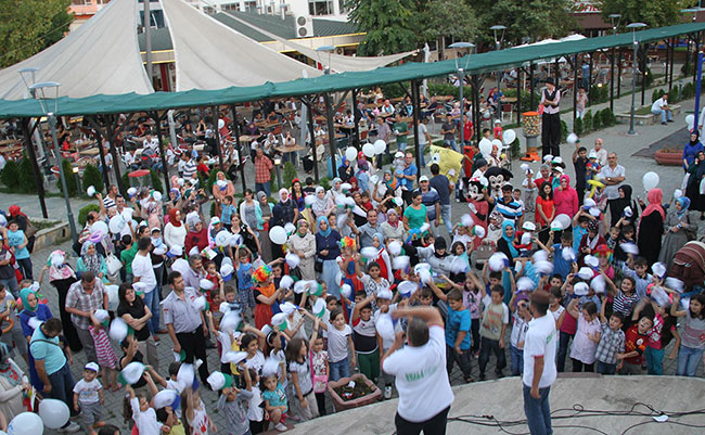 Akyazılı Miniklerin Mutlu Günü