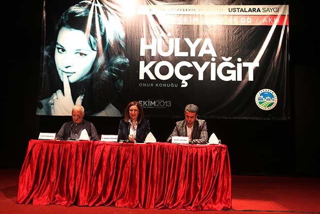 Hülya Koçyiğit'e Saygı Gecesi