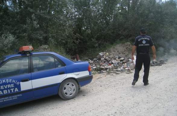 Sakarya Nehri Kenarında Atık Bulundu