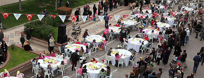 Bulvar'da Şenlik Vardı