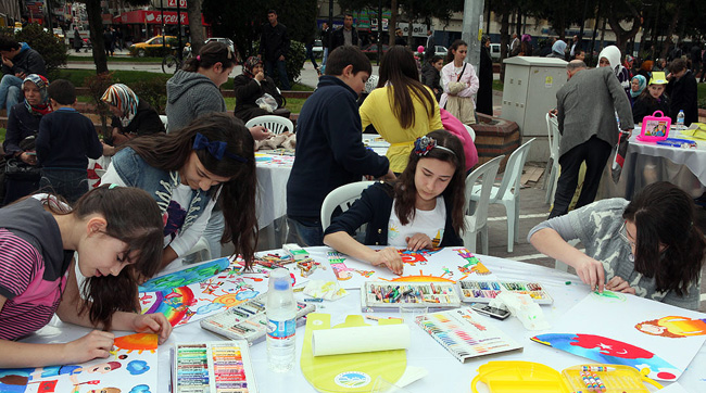 Bulvar'da Şenlik Vardı