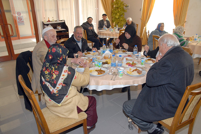 Yaşlılara Anlamlı Hizmet