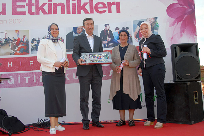 SAMEK'den 4500 Mezun