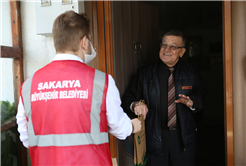 Maske ve dezenfektanlar evlere ulaşıyor