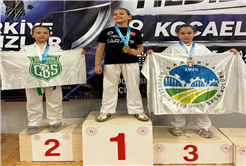 Büyükşehir’in minik yıldızları Kocaeli’den 19 madalya ile döndü