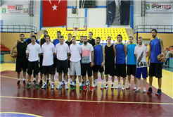 Dev Adamlardan İlk Adım