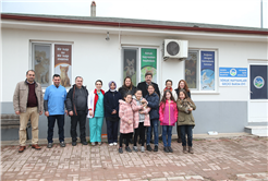 Öğrencilerden Sokak Hayvanları Bakımevine ziyaret