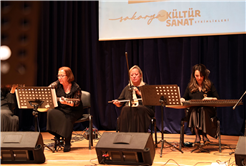 Büyükşehir’den kadınlara özel gece: “Unutulmayan Şarkılar” yoğun ilgi gördü