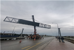 Sürücülere rehber olan dev ekran Karaman Yolu’nda farklı noktaya alındı