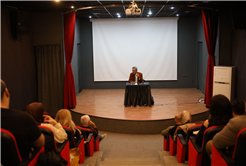 Büyükşehir Akademi’de Felsefe Atölyesi yoğun katılımla başladı