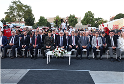 “Milletimiz uğruna can verilen vatanı darbecilere teslim etmedi, hiçbir zaman etmeyecek”