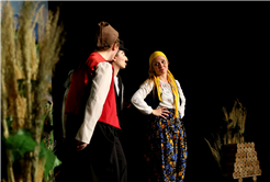 “Zoraki Takip” AKM’de kahkahalarla geçti