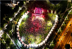 Yazın en büyük festivali şölen tadında başladı: Millet Bahçesi sahne ışıklarıyla aydınlandı