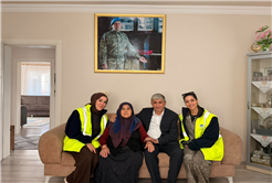 YADEM Yaşlılar Gününde eli öpülesi büyükleri unutmadı