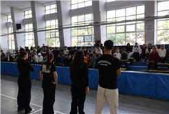 Büyükşehir, geleceğin voleybolcularını yetenek taramalarıyla keşfediyor