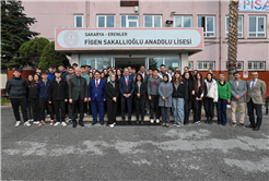 Yusuf Alemdar Bilim Merkezi’nin imzasını gençlerle attı