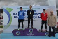 Büyükşehir kano sporcuları nefes kesti 