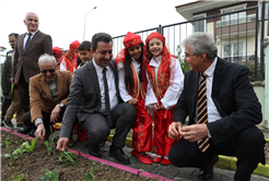 “Çocuklarımıza tarımı küçük yaşta öğretip, sevdireceğiz”