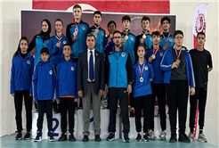 Büyükşehir karate sporcuları madalyaları topladı