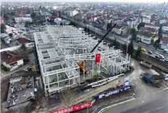 “Gençlerin yarınları için şehrimizde büyük yatırımları hayata geçiriyoruz”