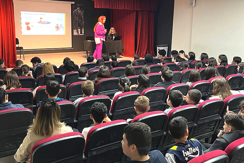 Büyükşehir’den öğrencilere “Dijital Denge” semineri