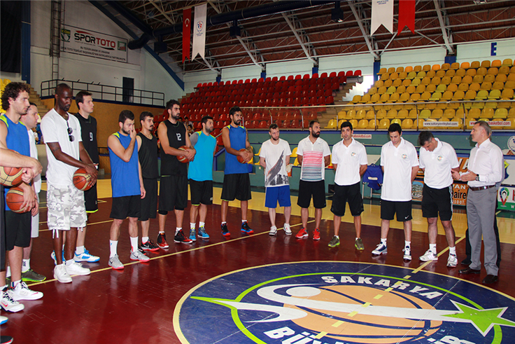 Dev Adamlardan İlk Adım