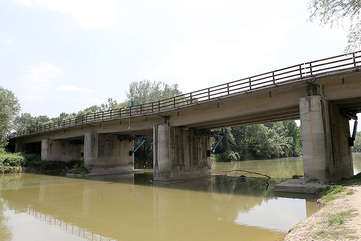 Büyükşehir Mollaköy köprüsünü yeniliyor