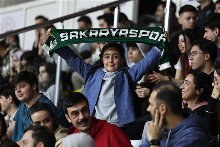 Büyükşehir taraftarı önünde Kütahya’ı farklı geçti: 80-51