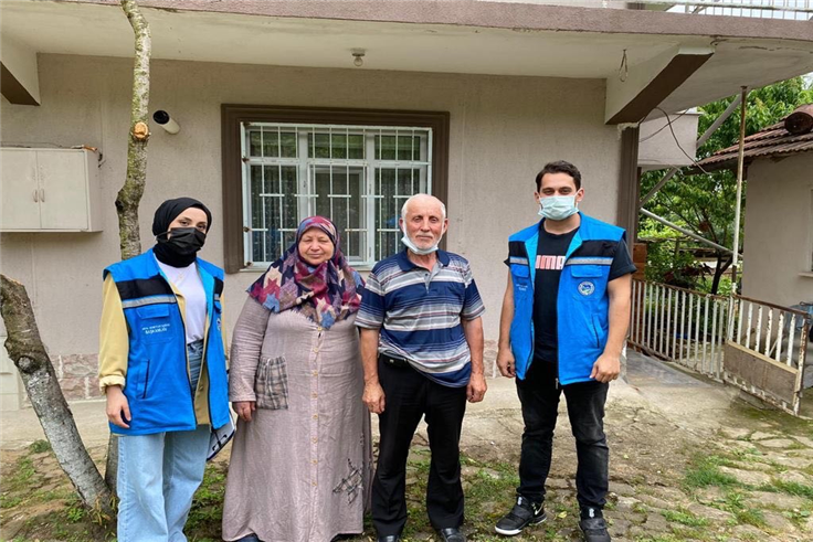 Büyükşehir Belediyesi kahraman asker ailelerinin yanında