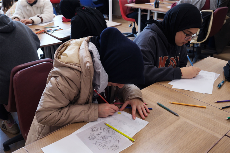 SAMEK atölyelerinde minikler seramikle, gençler tezhiple tanıştı