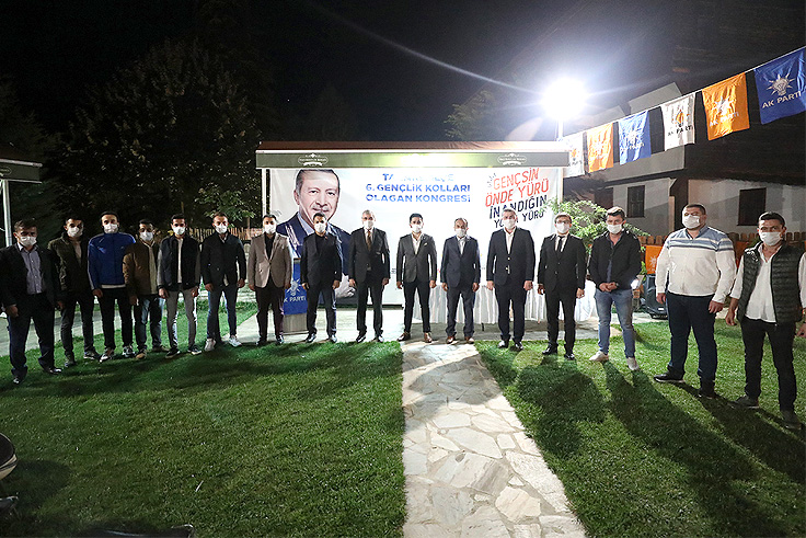 “Ülkemizin yarınlarının mimarı gençler olacak”